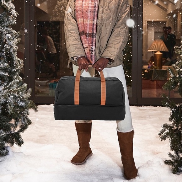 NWT - DSW Weekender - Picture 7 of 16